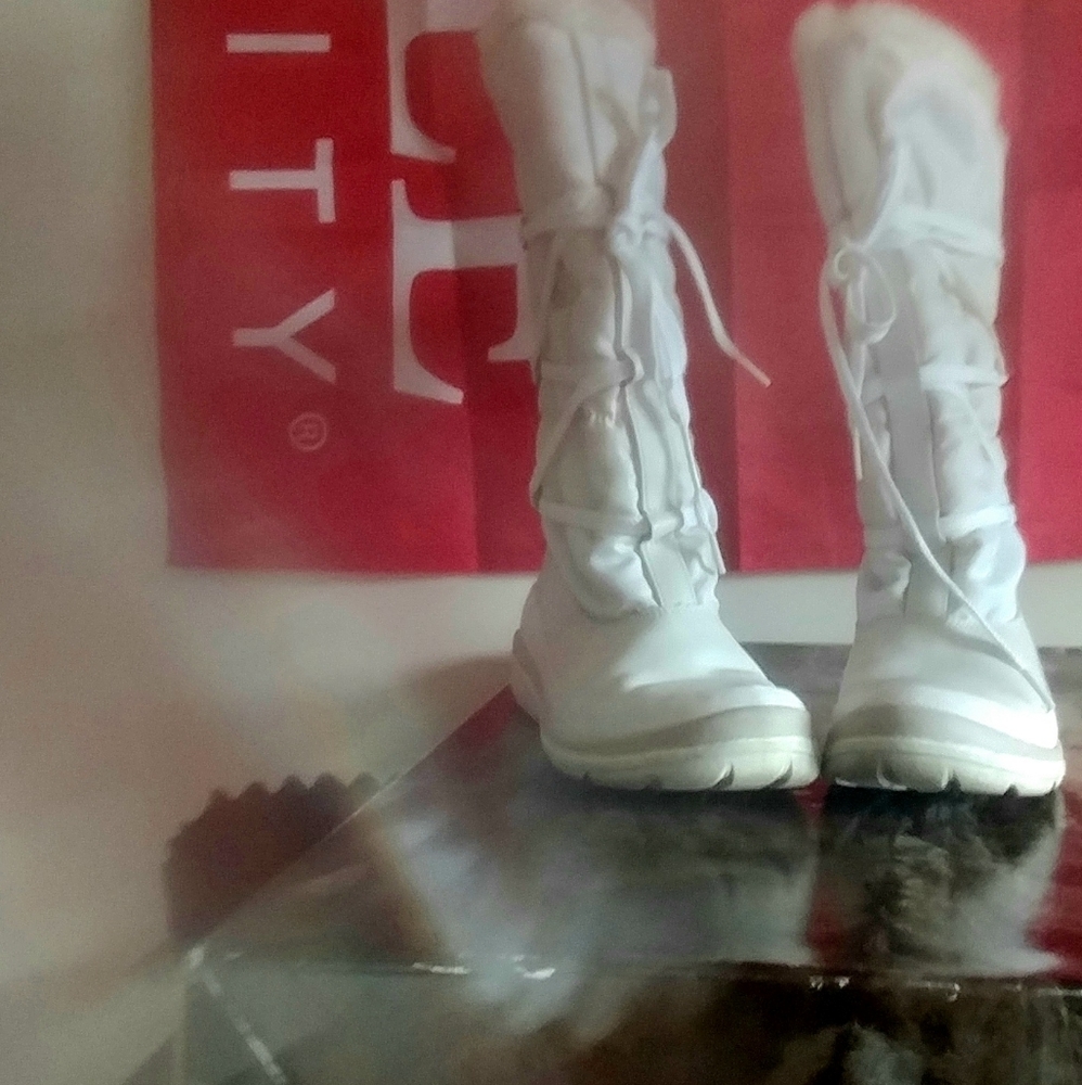 Women's knee high boots